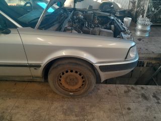 bontott AUDI 80 Első Lökhárító (Üresen)