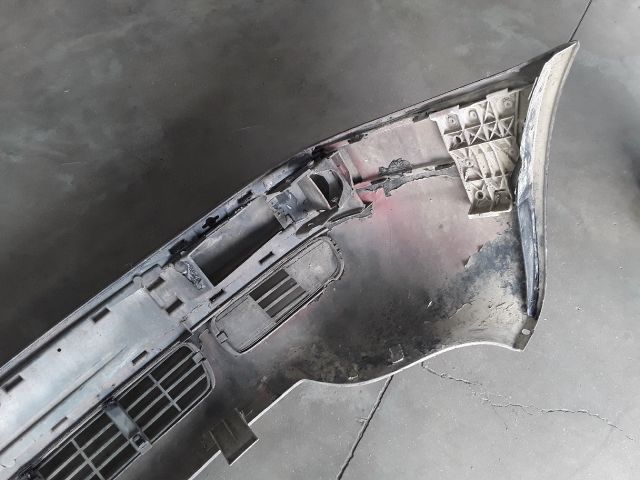 bontott AUDI 80 Első Lökhárító (Üresen)