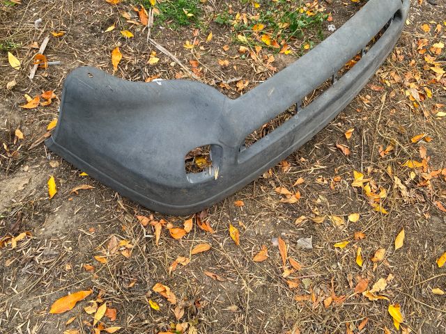 bontott AUDI 80 Első Lökhárító (Üresen)