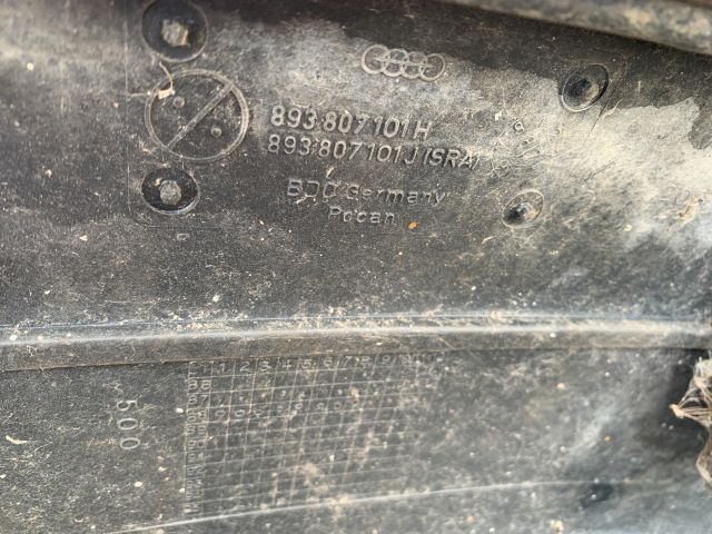 bontott AUDI 80 Első Lökhárító (Üresen)