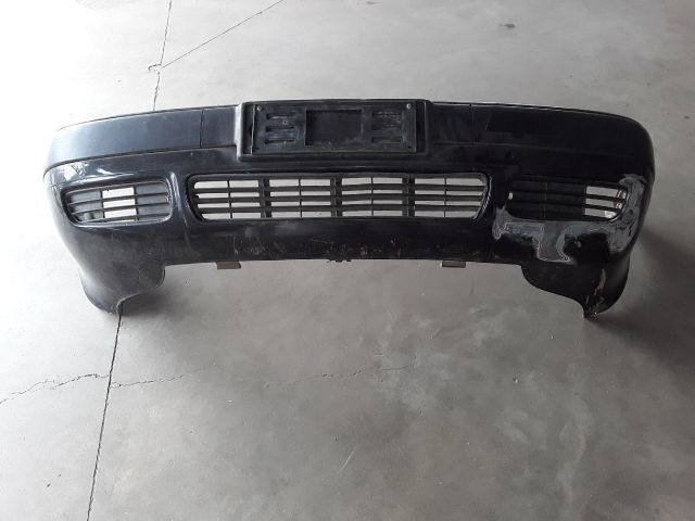 bontott AUDI 80 Első Lökhárító (Üresen)