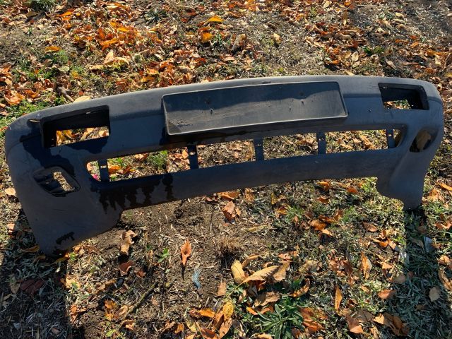 bontott AUDI 80 Első Lökhárító (Üresen)