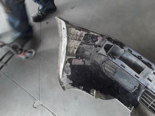 bontott AUDI 80 Első Lökhárító (Üresen)