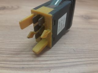 bontott AUDI 80 Hátsó Ködzárófény Kapcsoló