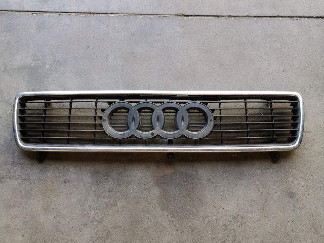 bontott AUDI 80 Hűtőrács