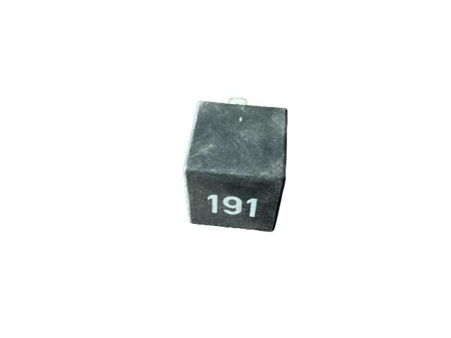 bontott AUDI 80 Irányjelző Relé