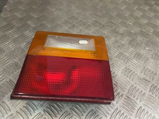 bontott AUDI 80 Jobb Belső Hátsó Lámpa