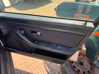 bontott AUDI 80 Jobb első Ajtó Kárpit