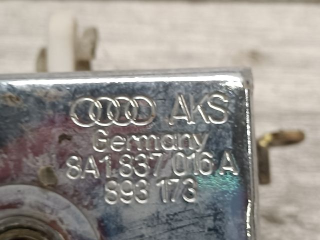 bontott AUDI 80 Jobb első Ajtózár