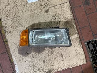bontott AUDI 80 Jobb Fényszóró