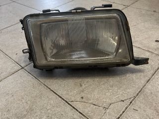 bontott AUDI 80 Jobb Fényszóró