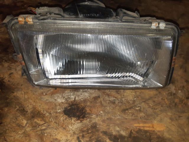bontott AUDI 80 Jobb Fényszóró