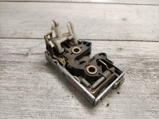 bontott AUDI 80 Jobb hátsó Ajtózár