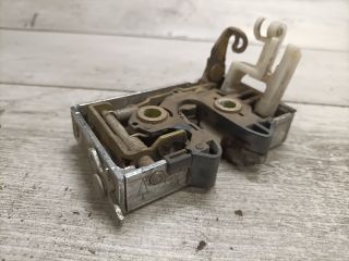 bontott AUDI 80 Jobb hátsó Ajtózár