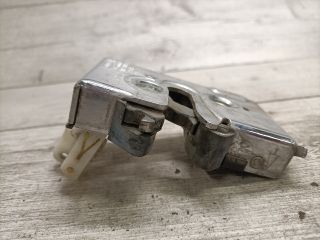 bontott AUDI 80 Jobb hátsó Ajtózár