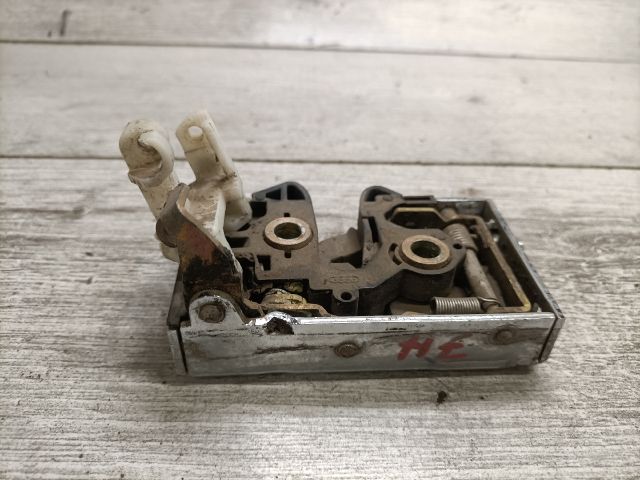 bontott AUDI 80 Jobb hátsó Ajtózár