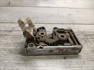 bontott AUDI 80 Jobb hátsó Ajtózár