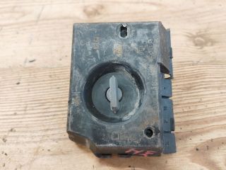 bontott AUDI 80 Jobb Hátsó Lámpa Foglalat