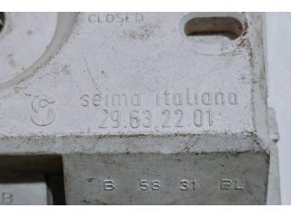 bontott AUDI 80 Jobb Hátsó Lámpa Foglalat