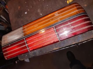 bontott AUDI 80 Jobb hátsó Lámpabúra