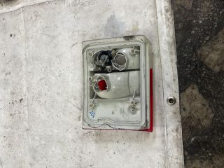 bontott AUDI 80 Jobb Külső Hátsó Lámpa