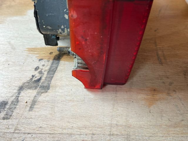 bontott AUDI 80 Jobb Külső Hátsó Lámpa