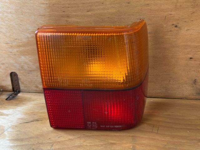 bontott AUDI 80 Jobb Külső Hátsó Lámpa
