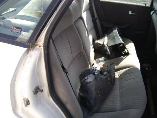 bontott AUDI 80 Kesztyűtartó Ajtó