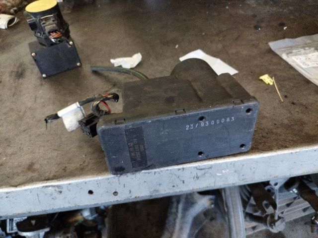 bontott AUDI 80 Központizár Motor (Pozíciófüggetlen)