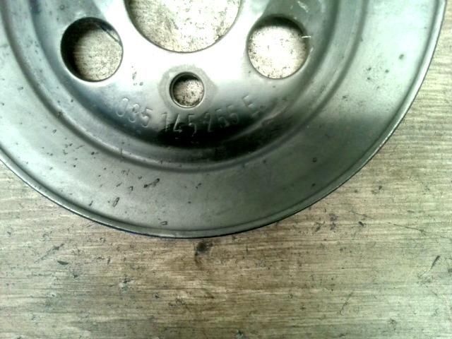 bontott AUDI 80 Szervó Szivattyú Szíjtárcsa