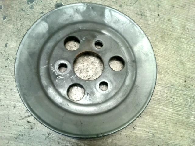 bontott AUDI 80 Szervó Szivattyú Szíjtárcsa