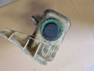 bontott AUDI 80 Szervóolaj Tartály