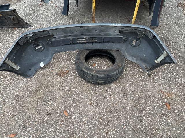 bontott AUDI 90 Első Lökhárító (Üresen)