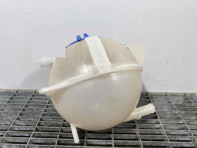 bontott AUDI A1 Kiegyenlítő Tartály