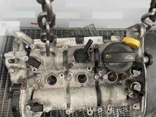 bontott AUDI A1 Motor (Fűzött blokk hengerfejjel)