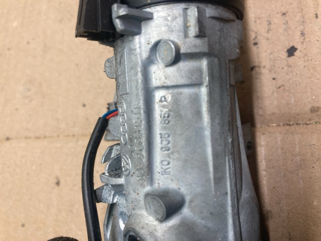 bontott AUDI A1 Gyújtáskapcsoló Házzal