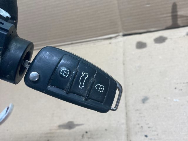 bontott AUDI A1 Gyújtáskapcsoló Házzal