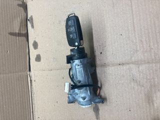 bontott AUDI A1 Gyújtáskapcsoló Házzal