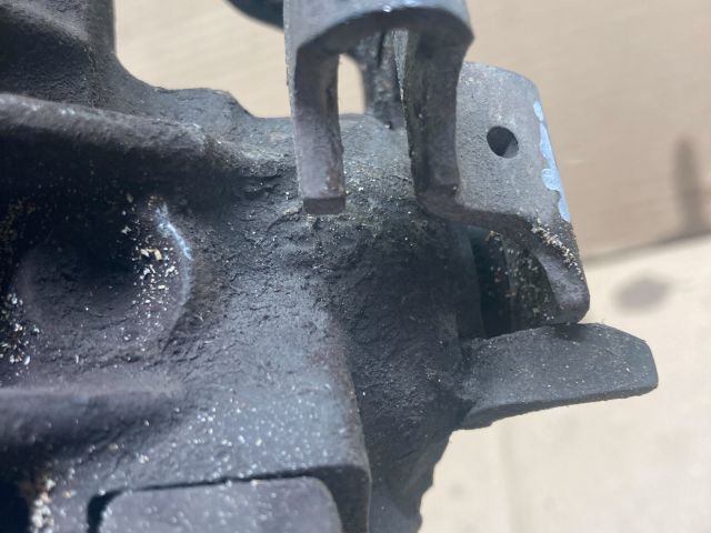 bontott AUDI A1 Jobb hátsó Féknyereg Munkahengerrel