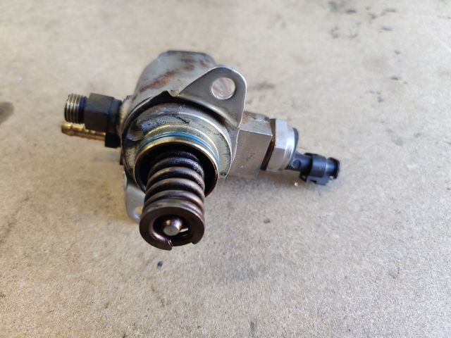 bontott AUDI A1 Nagynyomású Szivattyú