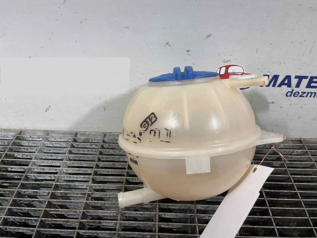 bontott AUDI A1 Kiegyenlítő Tartály