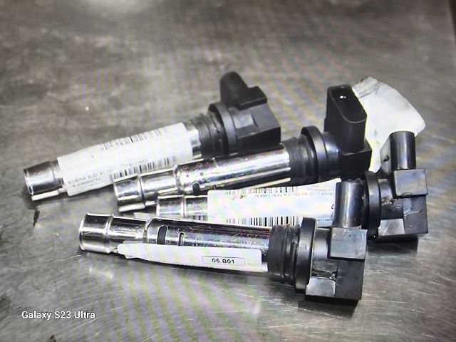 bontott AUDI A1 Porlasztó Sor / Híd