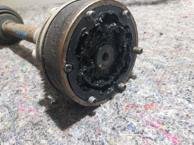 bontott AUDI A1 Bal Féltengely