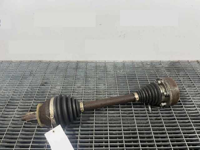 bontott AUDI A1 Bal Féltengely