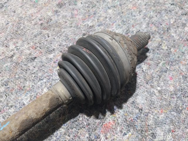 bontott AUDI A1 Bal Féltengely