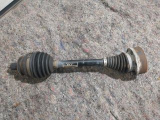 bontott AUDI A1 Bal Féltengely