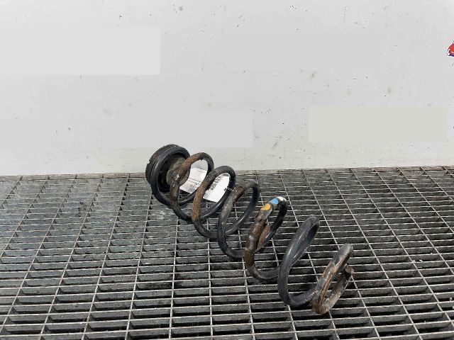 bontott AUDI A1 Hátsó Rugó