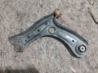 bontott AUDI A1 Jobb első Lengőkar