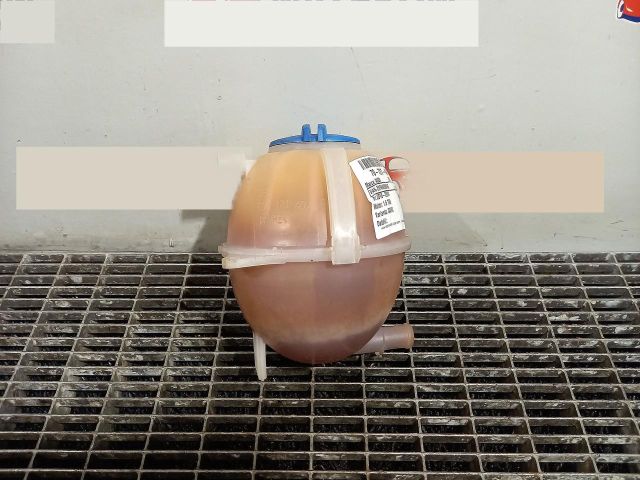 bontott AUDI A1 Kiegyenlítő Tartály