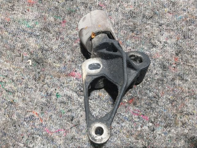 bontott AUDI A1 Motor Tartó Bak (Fém)